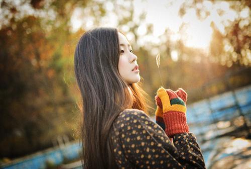 陌陌个性签名励志哲理、一杯水